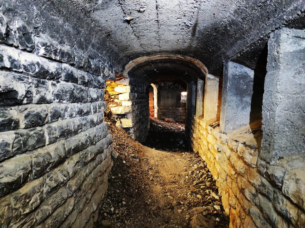 Le trincee e i bunker dei monti Campiani a Brescia