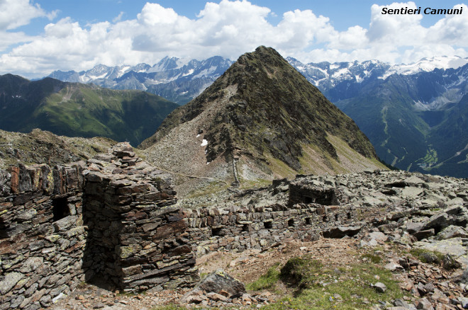 Escursioni in Valle Camonica Bocchetta di Val Massa Trincee