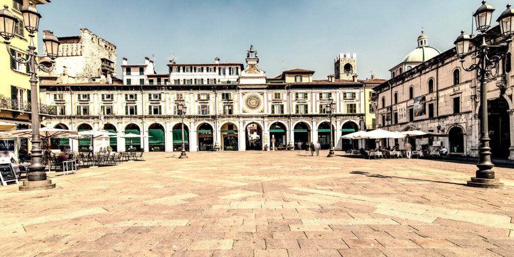 Itinerari Brescia Piazza Loggia