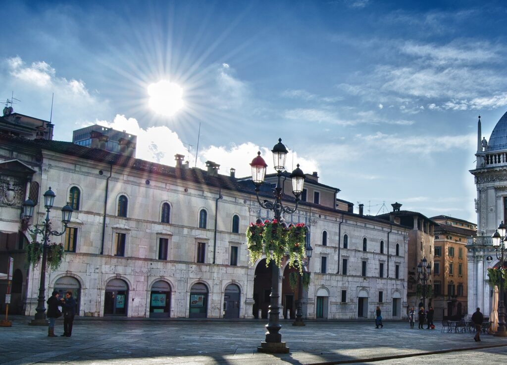 palazzo monte di pietà brescia