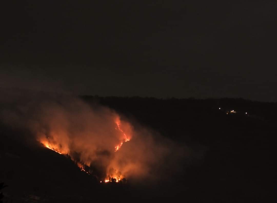 Monte Maddalena Brescia in fiamme - Tutte le foto.